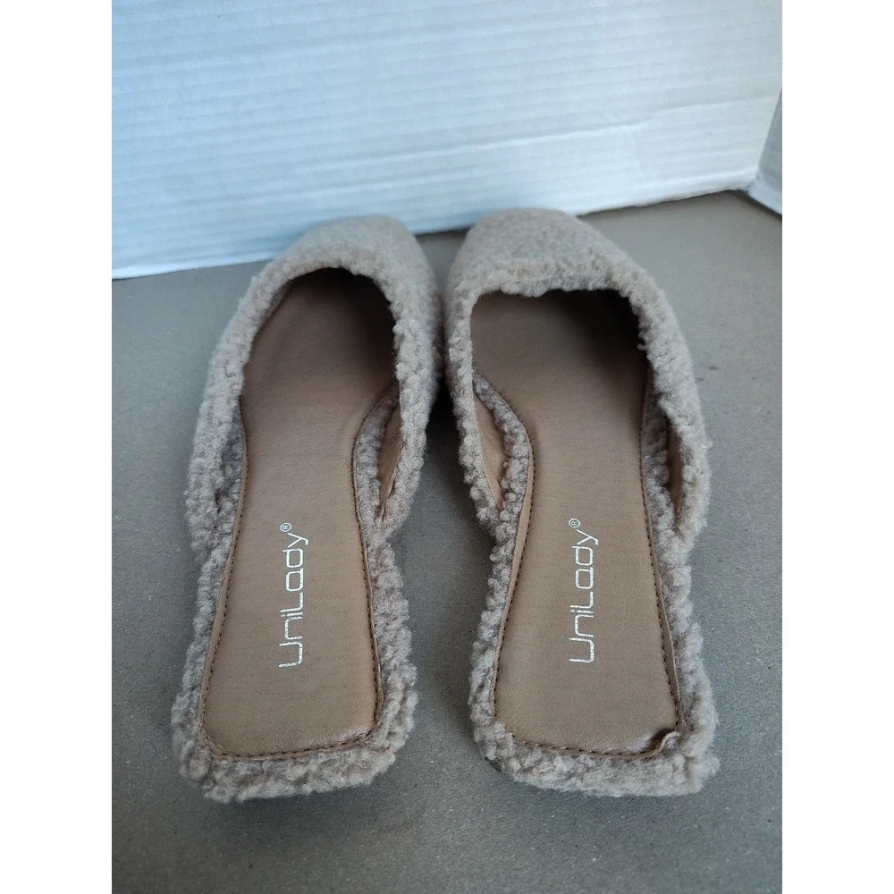 Fashion Nova Tavla Sherpa Flats Women's Size 7 Faux Fur Casual Slip On Mules